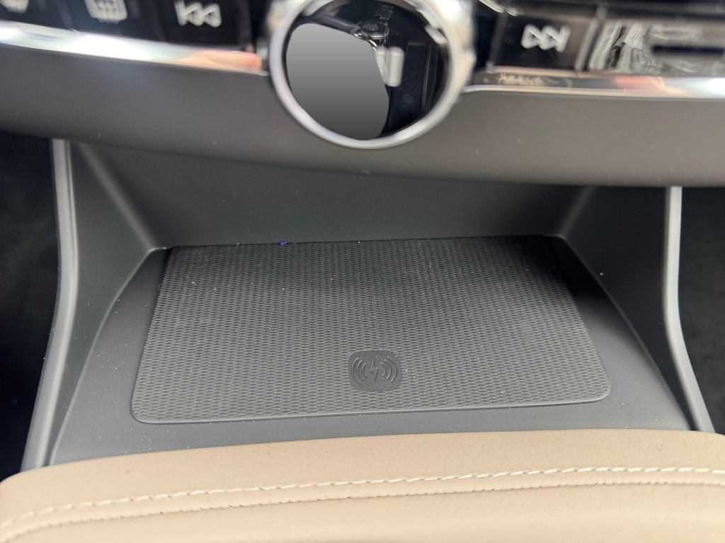 New 2027 Volvo XC90 B6 Plus AWD/4WD image 18