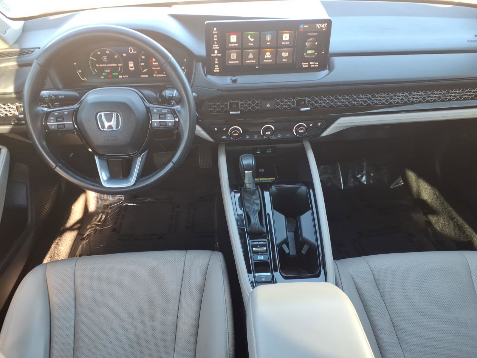 Used 2024 Honda Accord Touring image 15