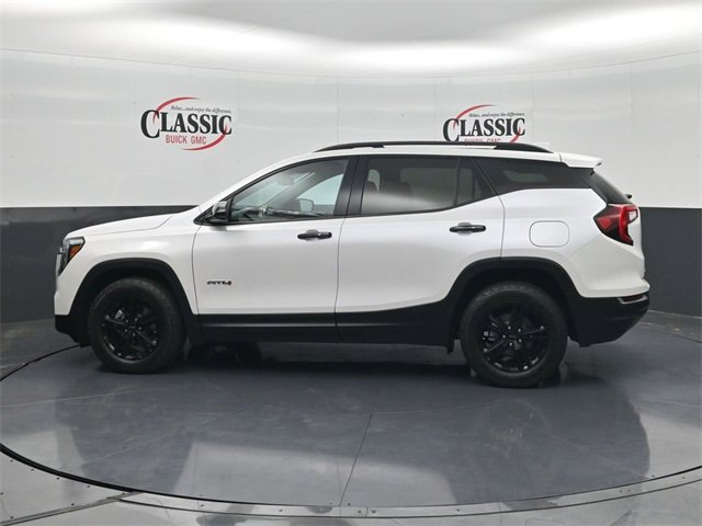 Used 2022 GMC Terrain AT4 w/ Infotainment Package II image 2