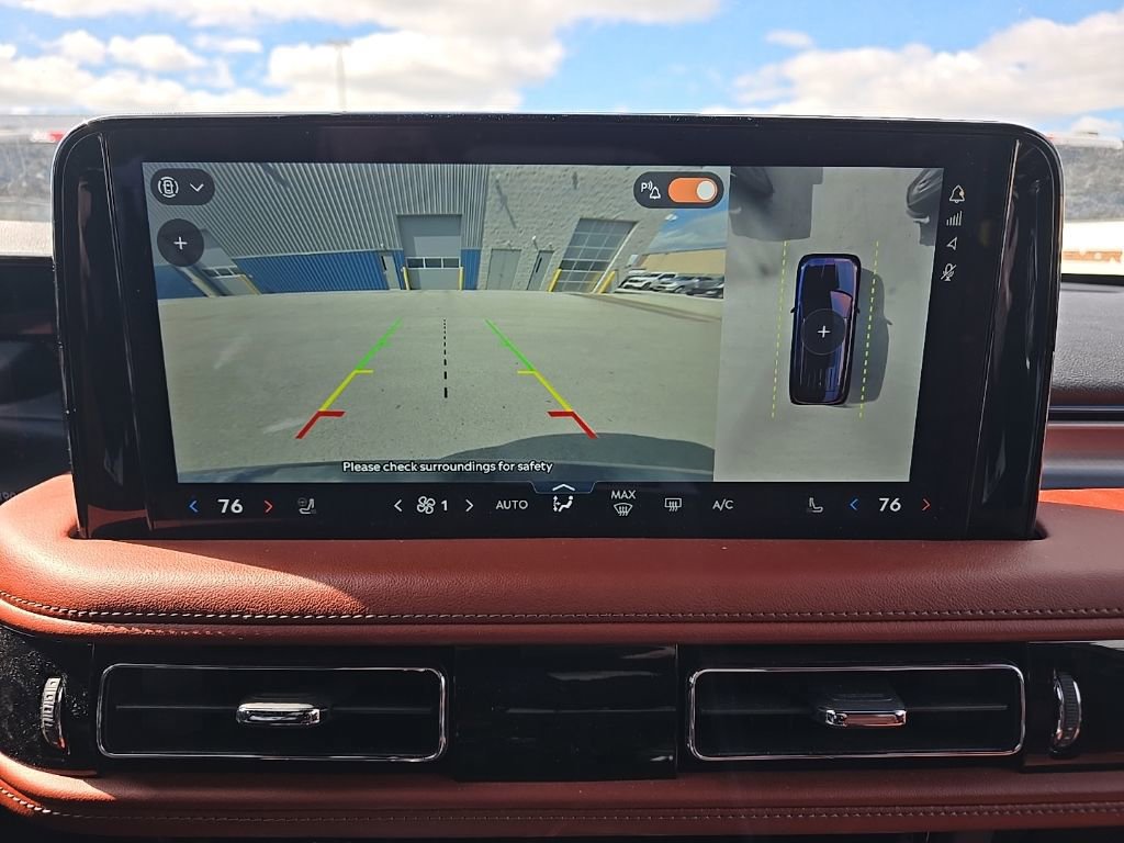 Used 2025 Lincoln Aviator Reserve w/ Equipment Group 201A AWD/4WD image 30