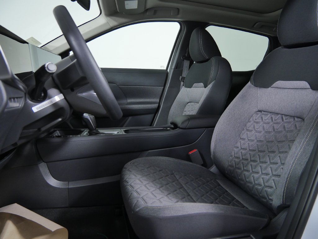 New 2027 Nissan Kicks SV AWD/4WD image 13