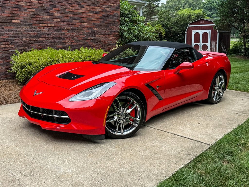Used 2014 Chevrolet Corvette Stingray Convertible w/ 2LT Preferred Equipment Group RWD image 3
