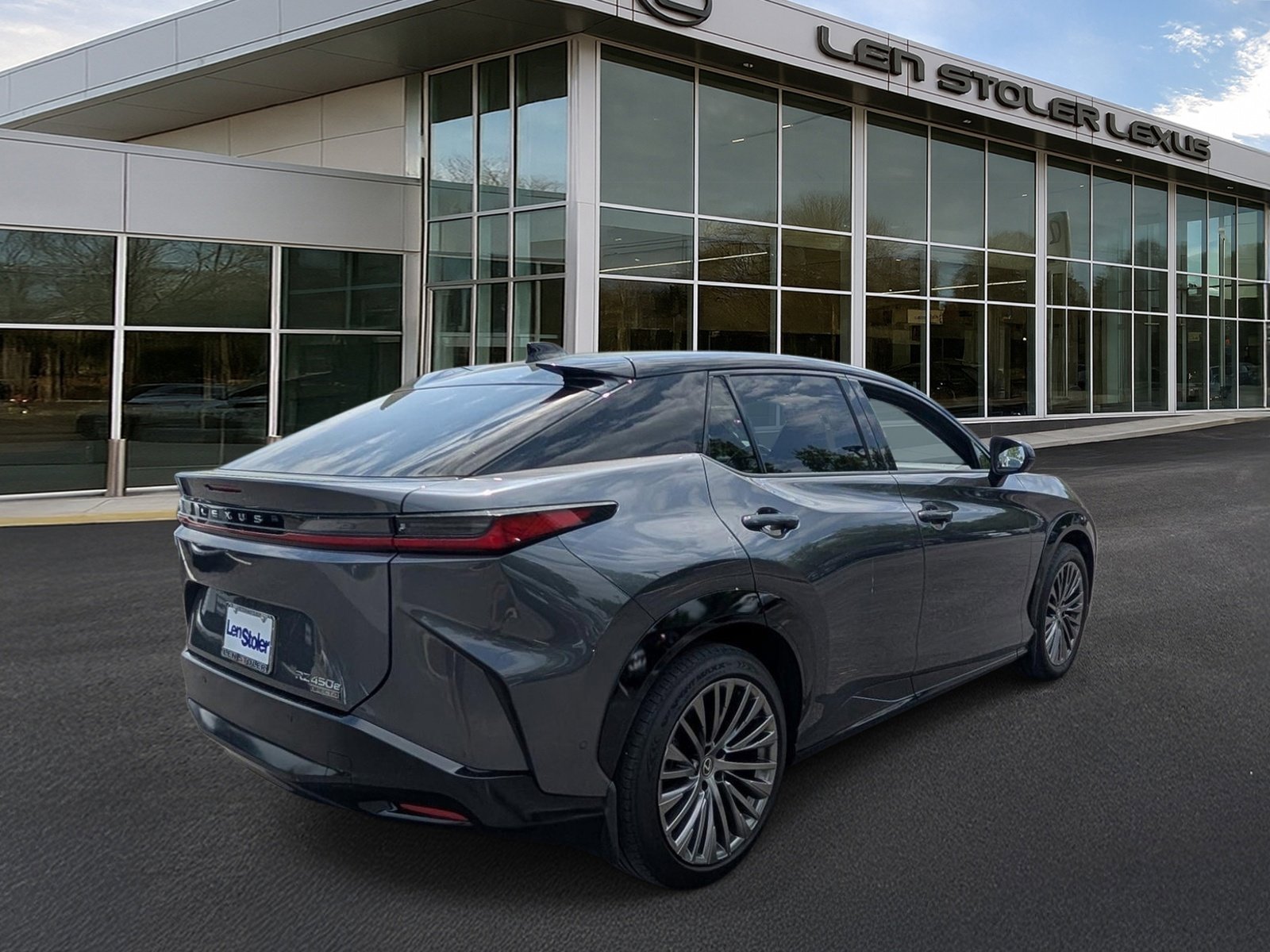 Used 2023 Lexus RZ 450e Premium w/ Accessory Package (2T) AWD/4WD image 3