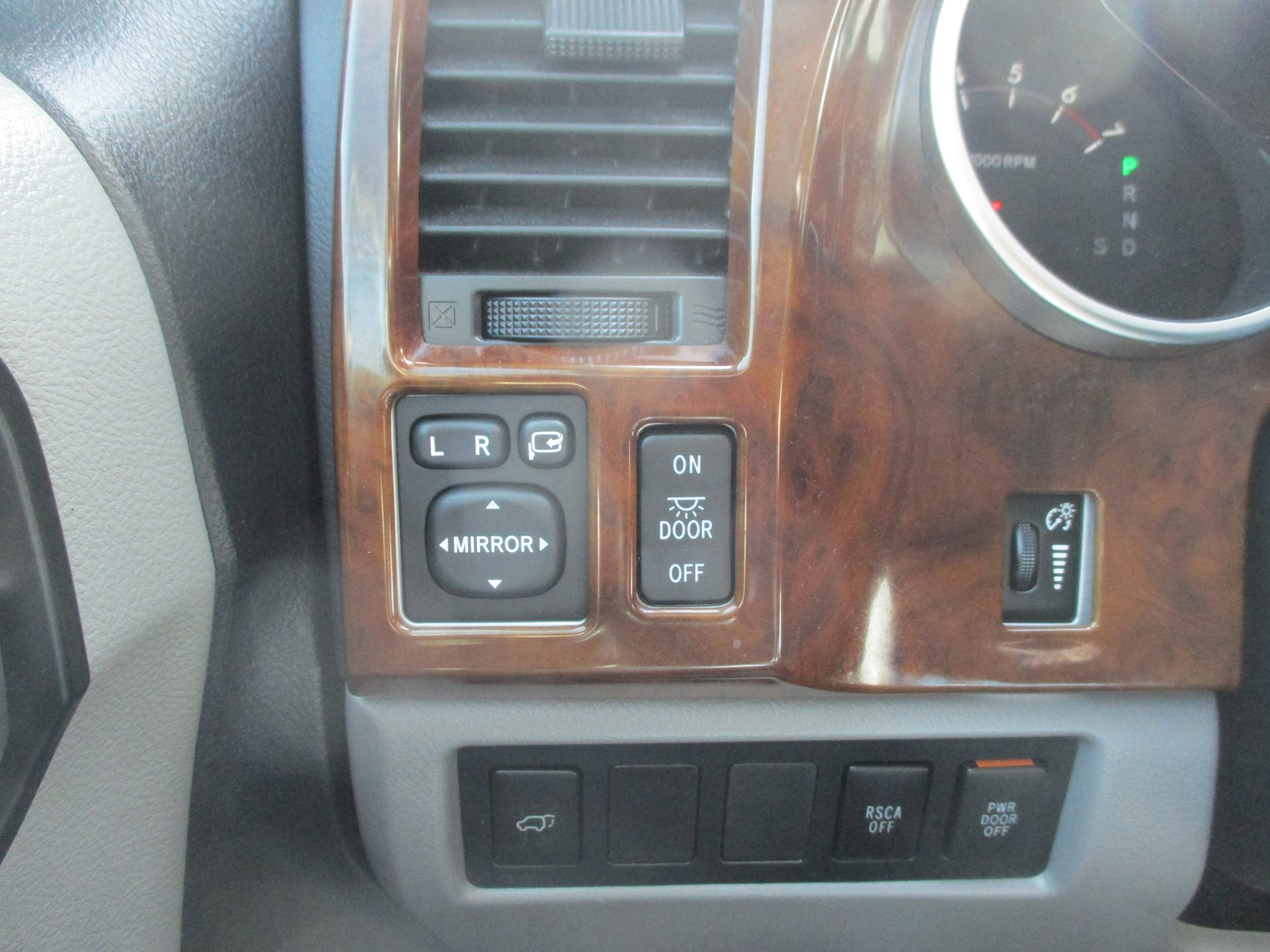Used 2008 Toyota Sequoia Limited RWD image 21