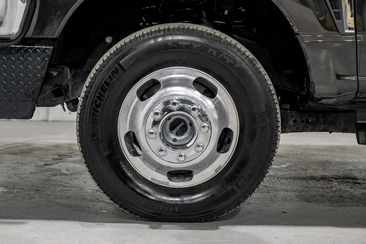 Used 2024 Ford F350 Lariat w/ FX4 Off-Road Package image 64