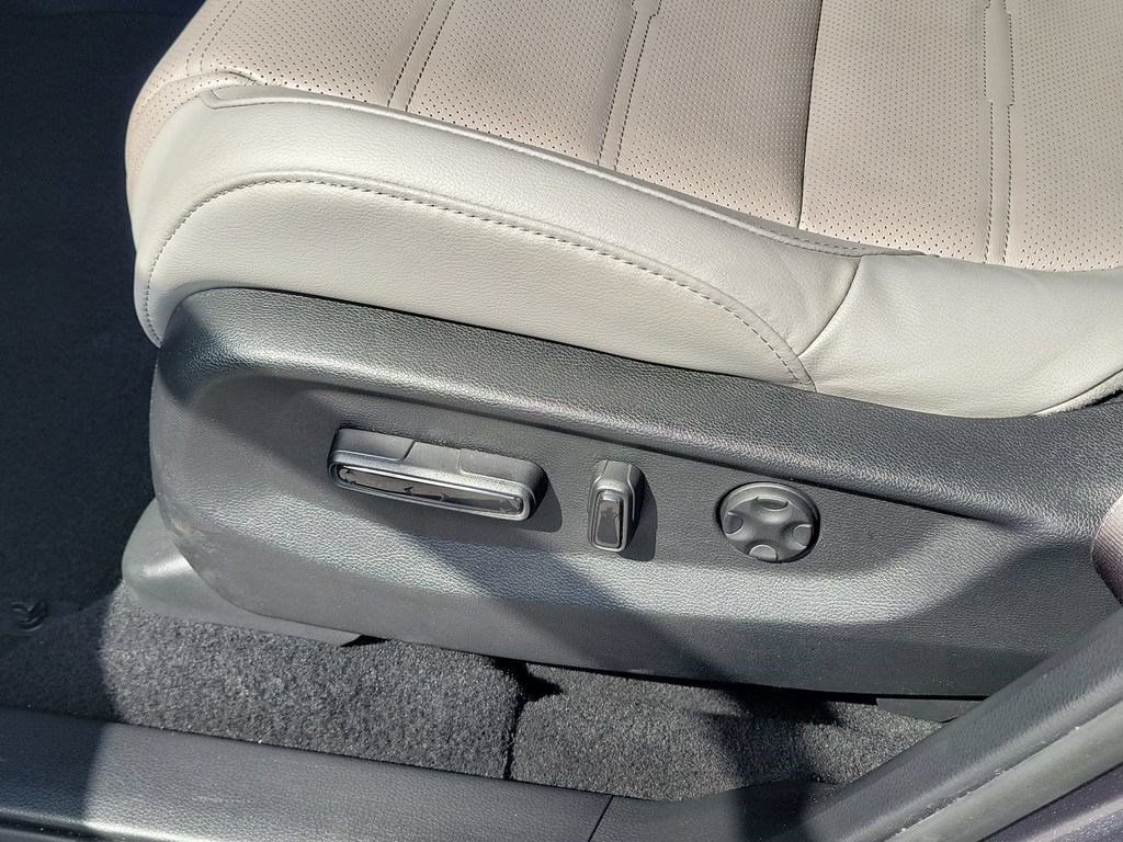 Used 2019 Honda CR-V Touring image 22