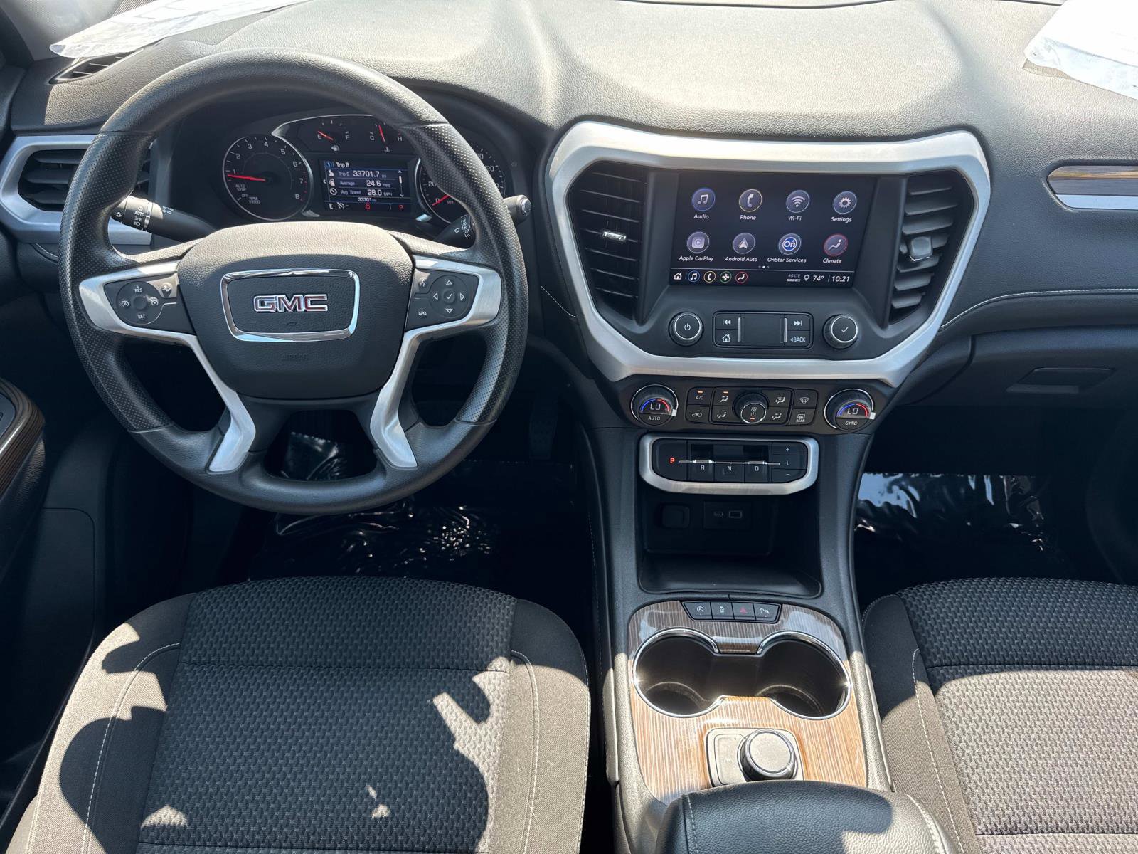 Used 2023 GMC Acadia SLE image 9