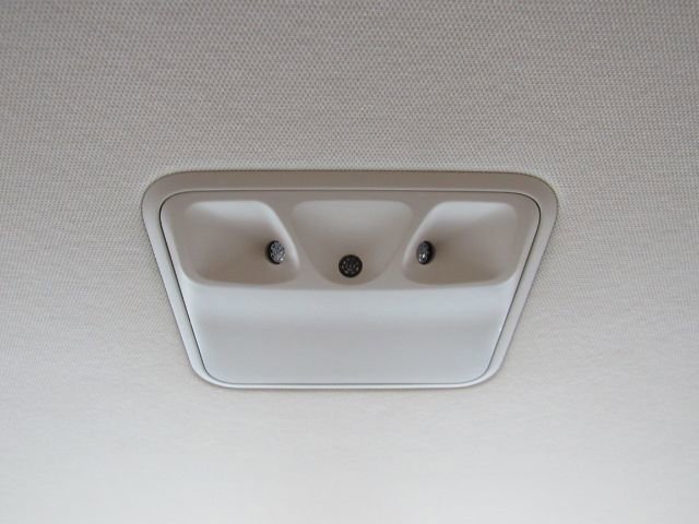 Used 2023 Kia Carnival LX image 36