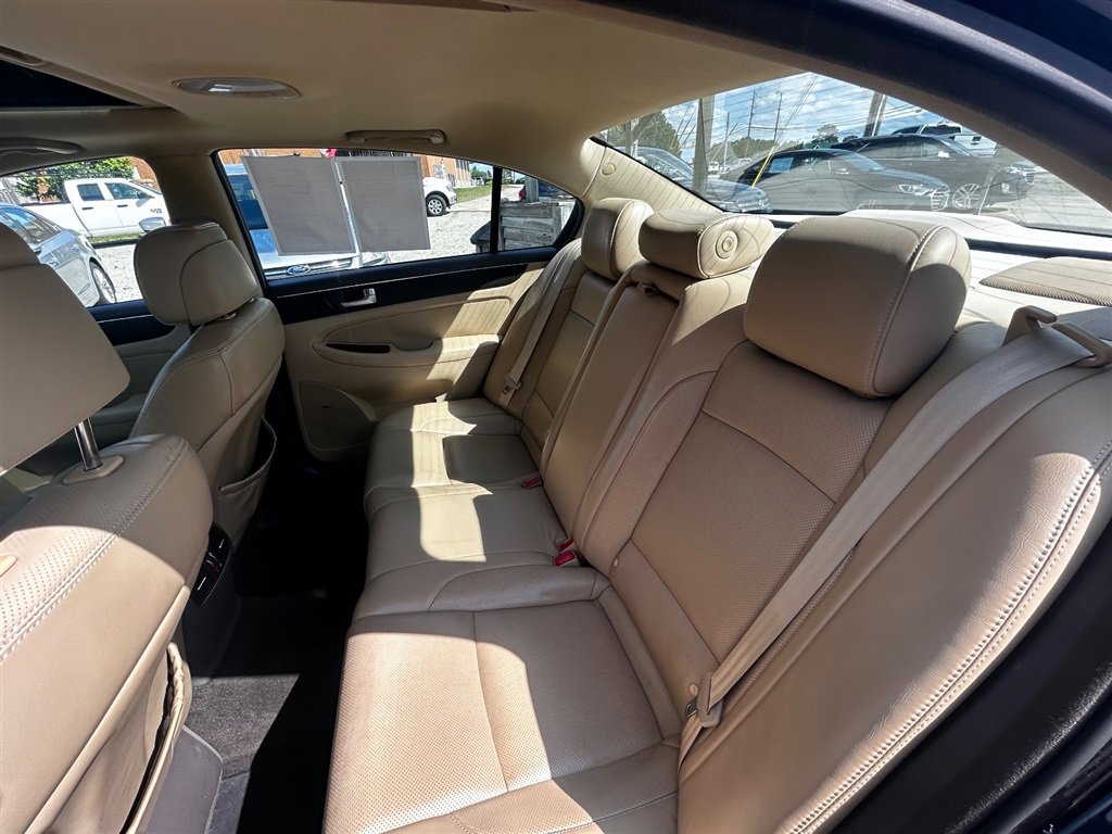 Used 2012 Hyundai Genesis 4.6 RWD image 26