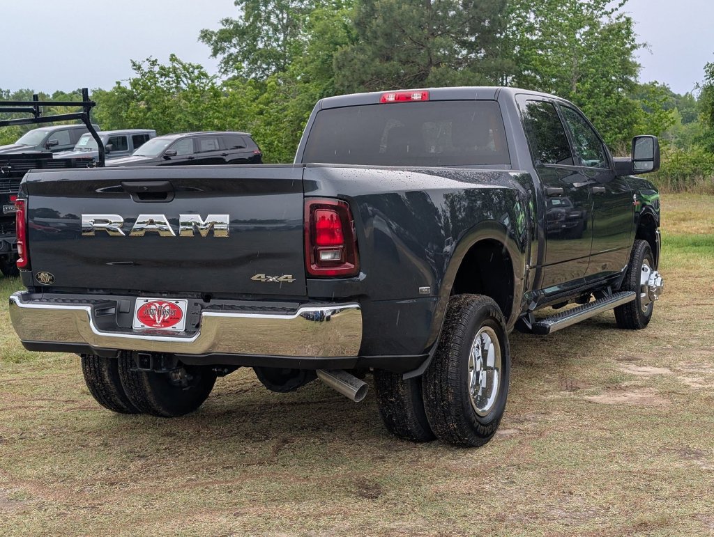 New 2026 RAM 3500 Tradesman w/ Chrome Appearance Group A AWD/4WD image 7