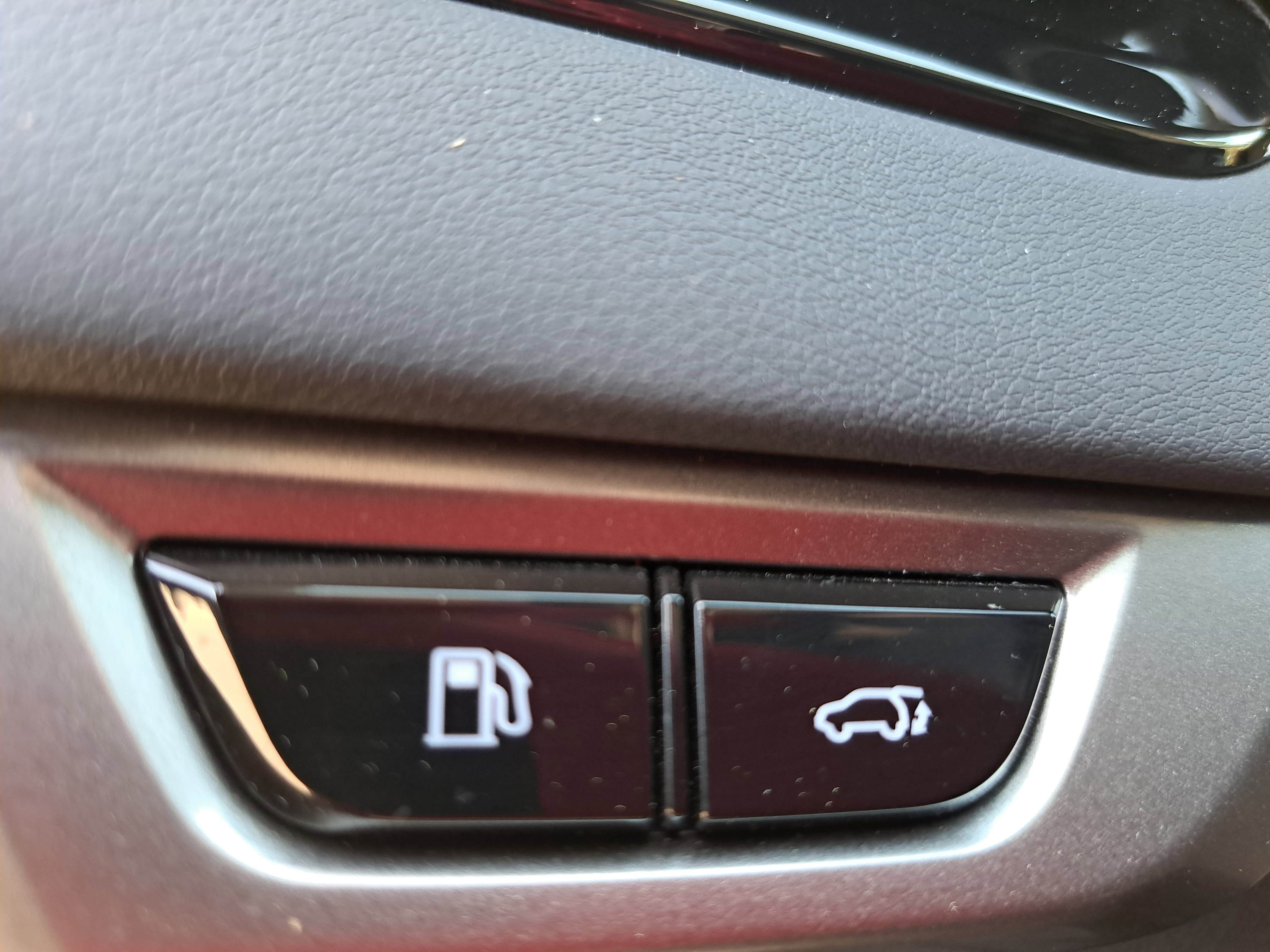 Used 2023 Lexus RX 350 FWD w/ Accessory Package (Z1) image 24