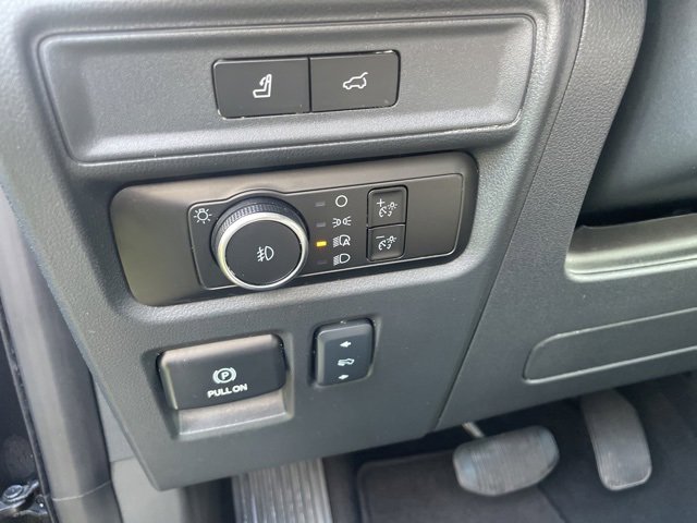 Used 2024 Ford Expedition Limited image 21