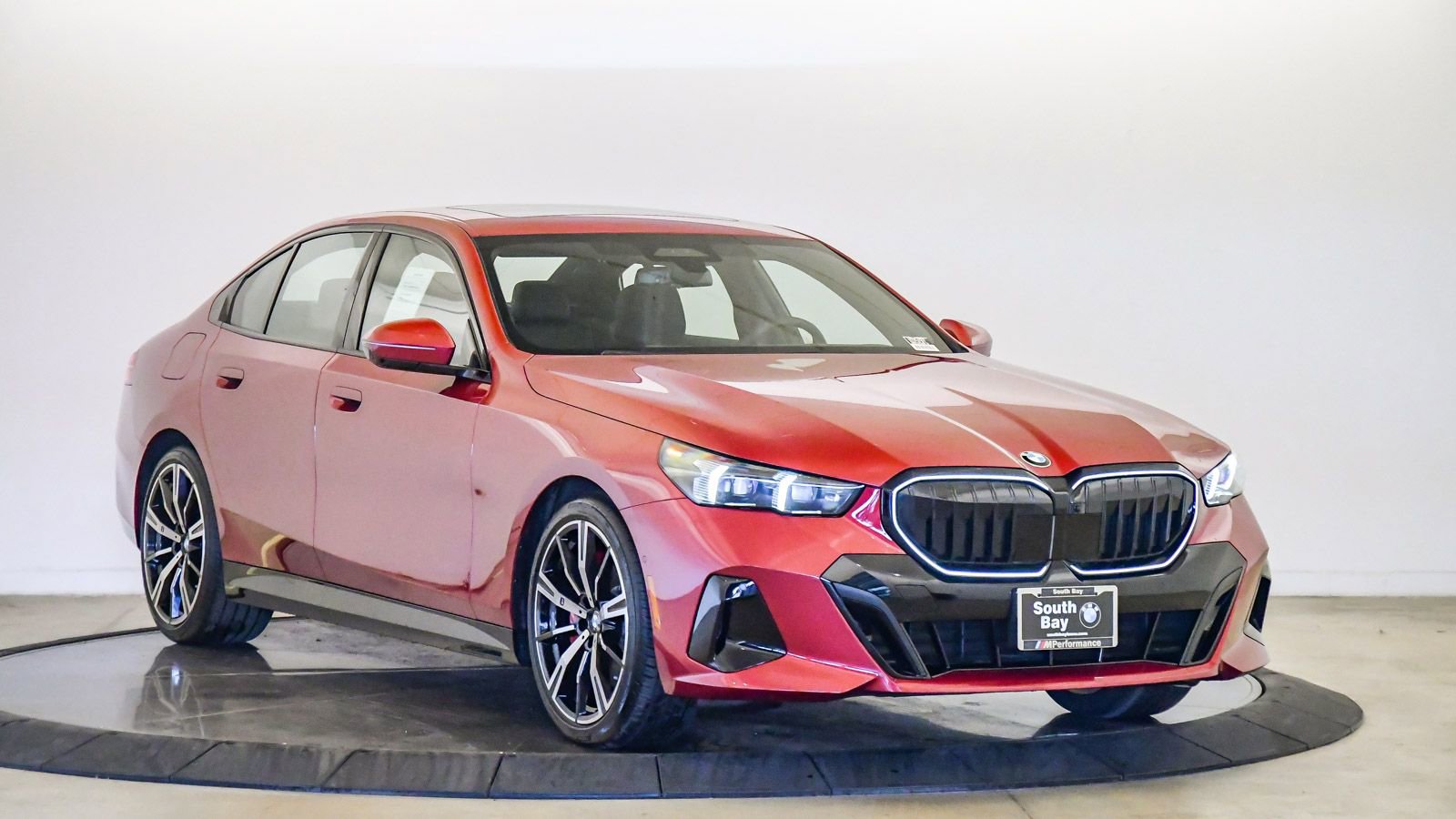 Used 2026 BMW 540i xDrive image 5