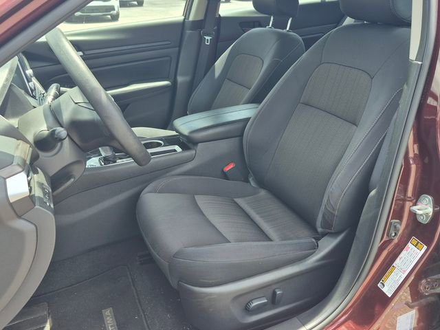 Used 2024 Nissan Altima 2.5 SV FWD image 9