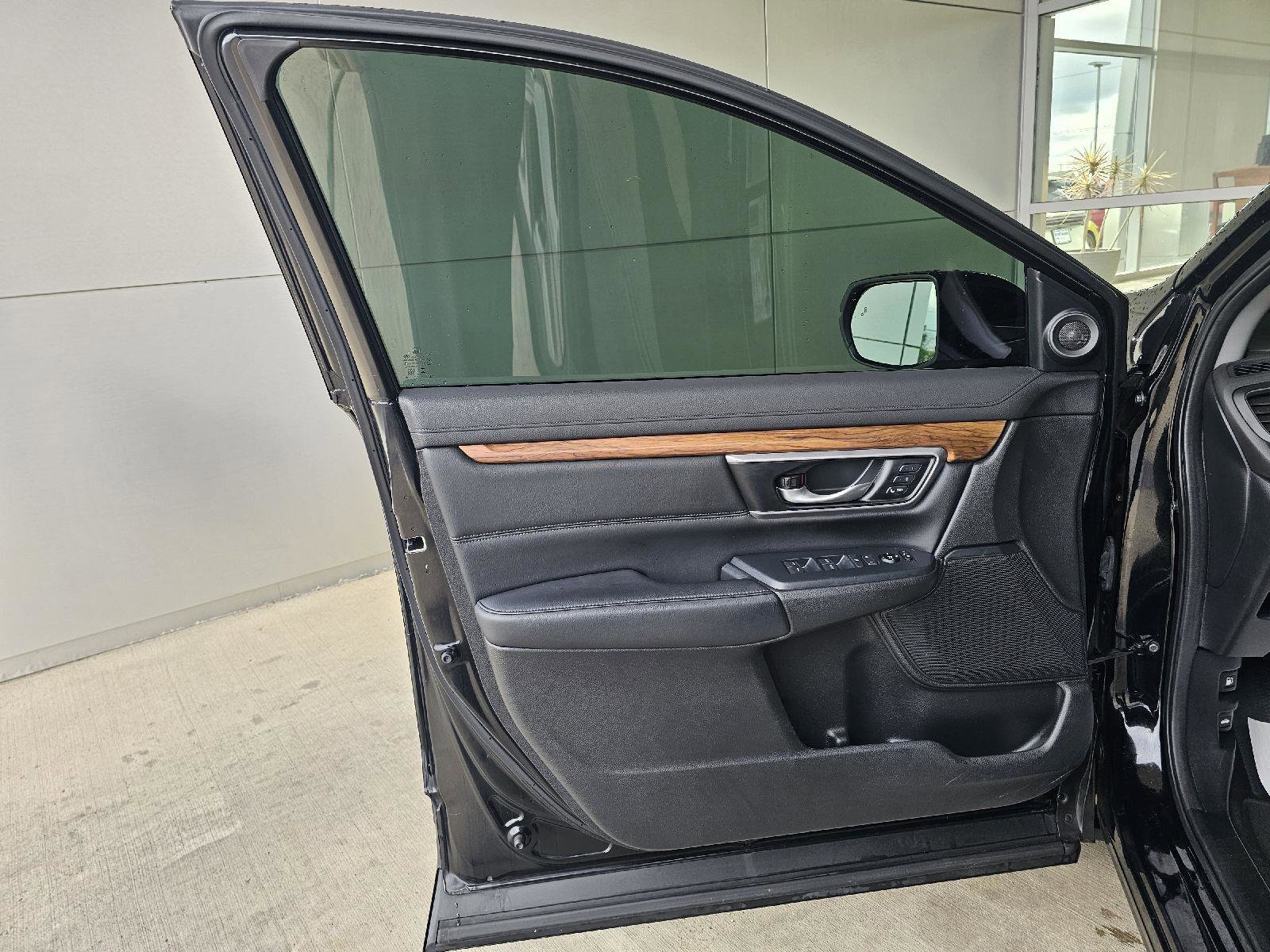 Used 2017 Honda CR-V EX-L image 18