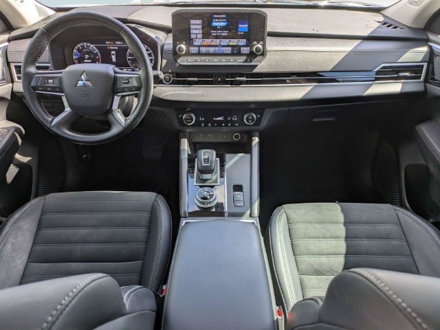 Used 2024 Mitsubishi Outlander SE FWD image 17