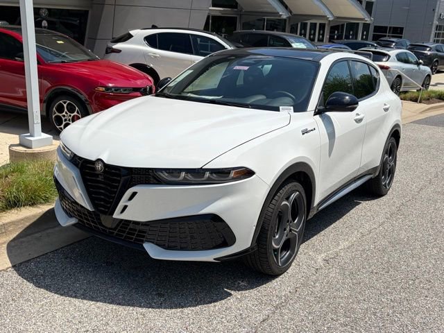 New 2026 Alfa Romeo Tonale w/ Active Assist Package AWD/4WD image 2