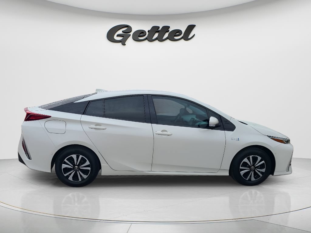 Used 2018 Toyota Prius Prime Advanced FWD image 3