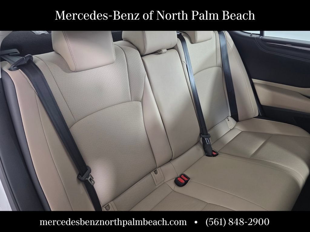 Used 2019 Lexus ES 300h w/ Premium Package FWD image 28