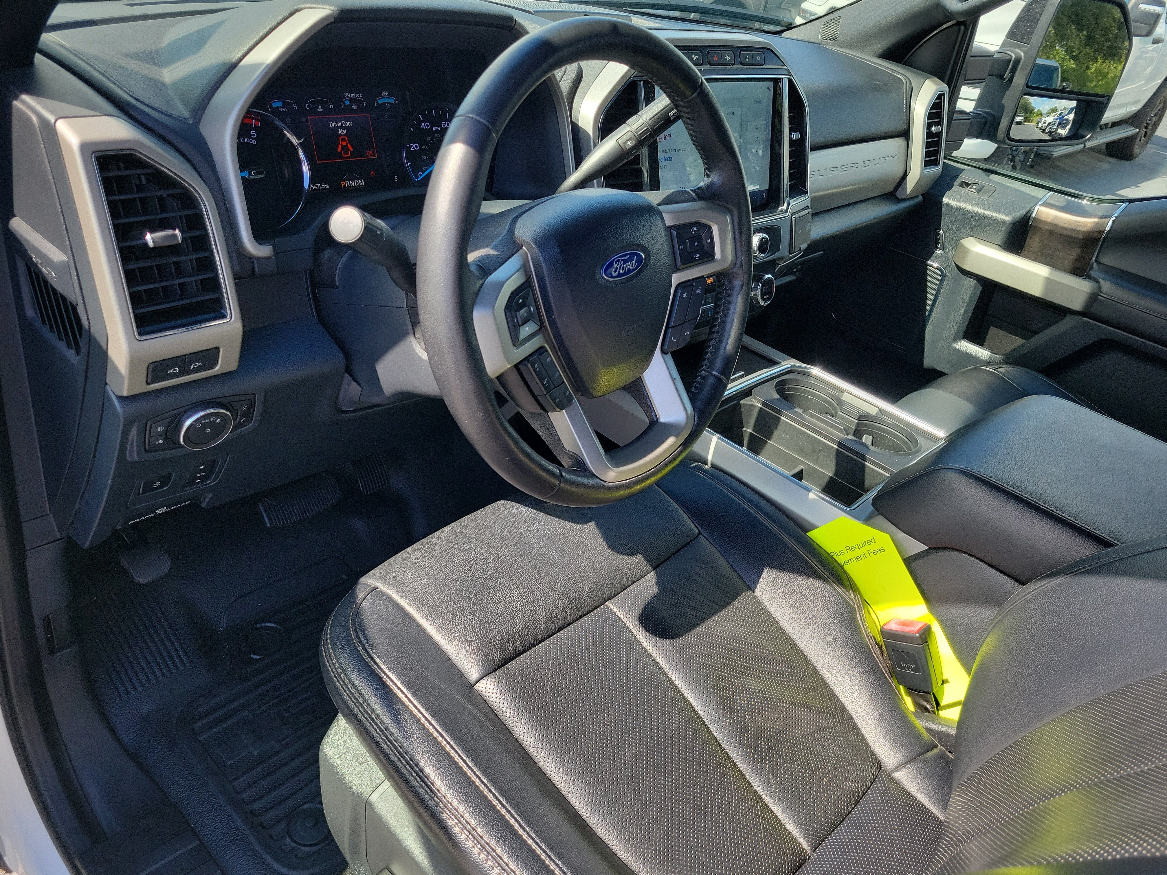 Used 2022 Ford F350 Lariat w/ Black Appearance Package AWD/4WD image 19