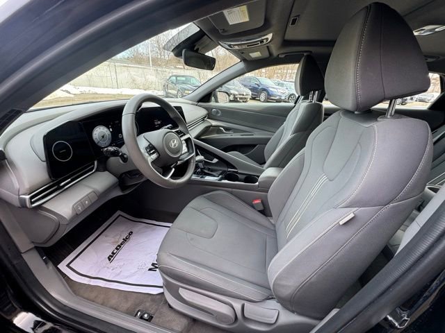 Used 2024 Hyundai Elantra SEL w/ Convenience Package FWD image 10