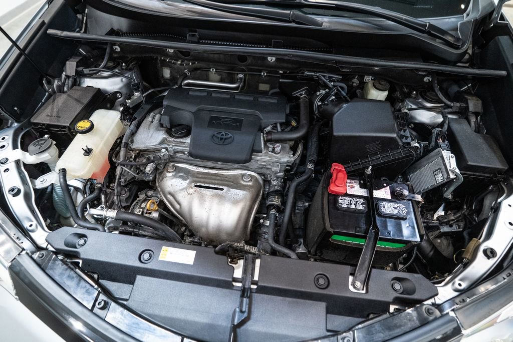 Used 2016 Toyota RAV4 SE image 36