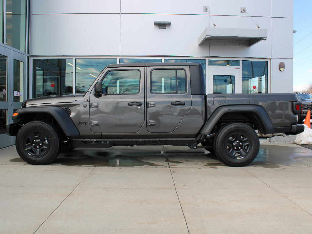 New 2026 Jeep Gladiator Sport image 5