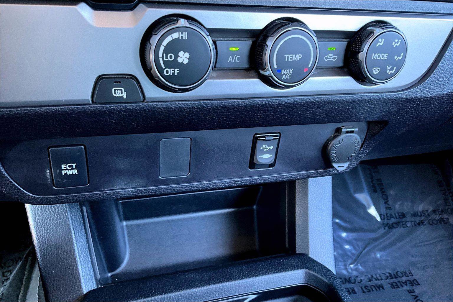 Certified 2019 Toyota Tacoma SR5 image 31