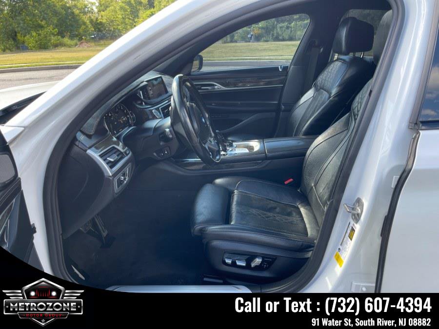 Used 2019 BMW 750i RWD image 16