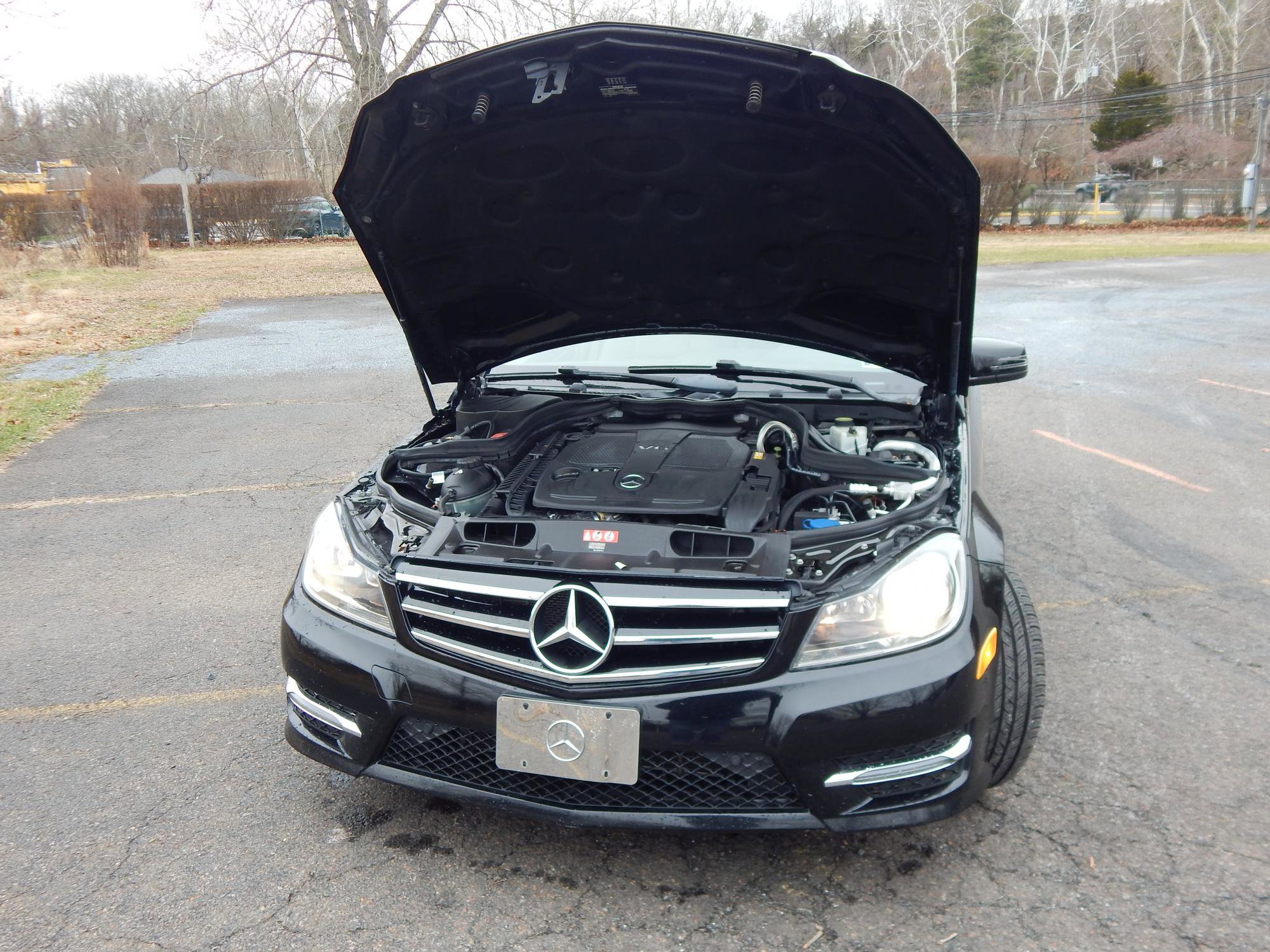 Used 2014 Mercedes-Benz C 300 SEDAN 4-DR image 21