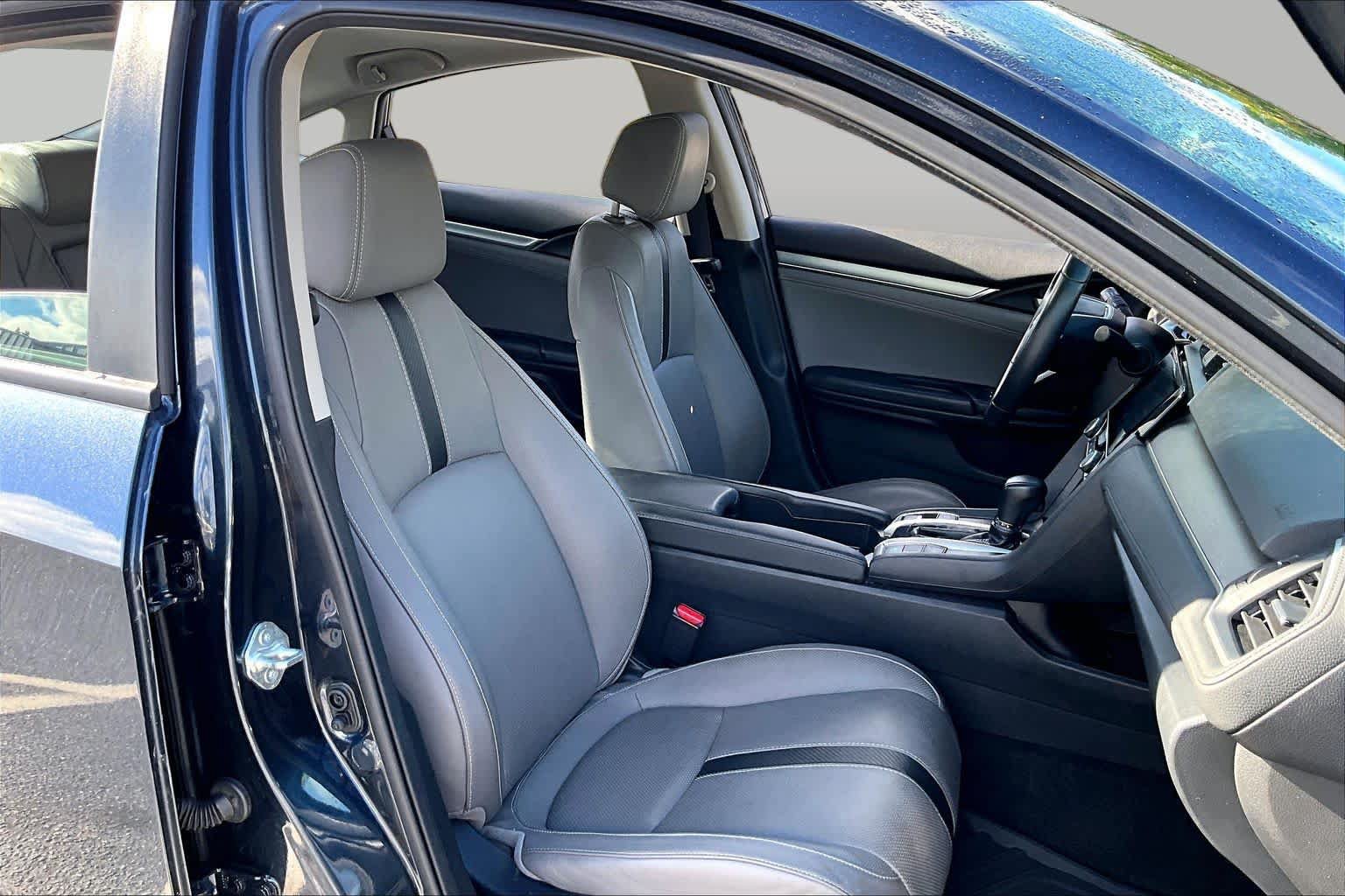 Used 2017 Honda Civic Touring image 9