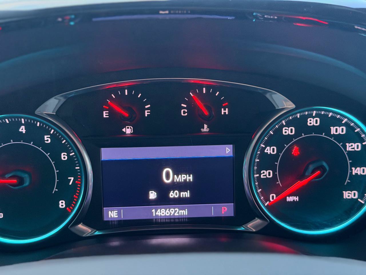 Used 2020 Chevrolet Traverse LT FWD image 34