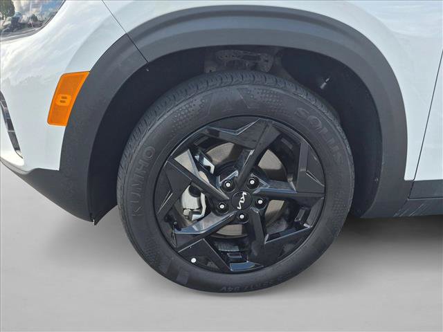 Used 2026 Kia Seltos EX w/ EX Sunroof Package AWD/4WD image 9