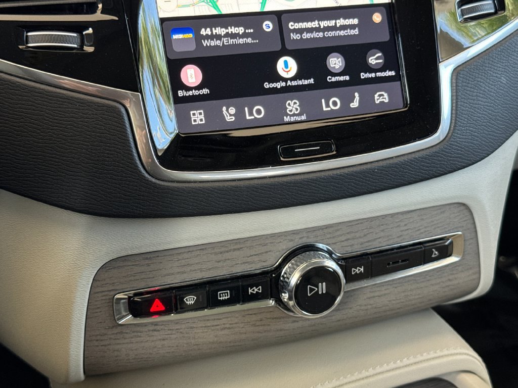 Certified 2025 Volvo XC90 T8 Plus w/ Protection Package Premier AWD/4WD image 21