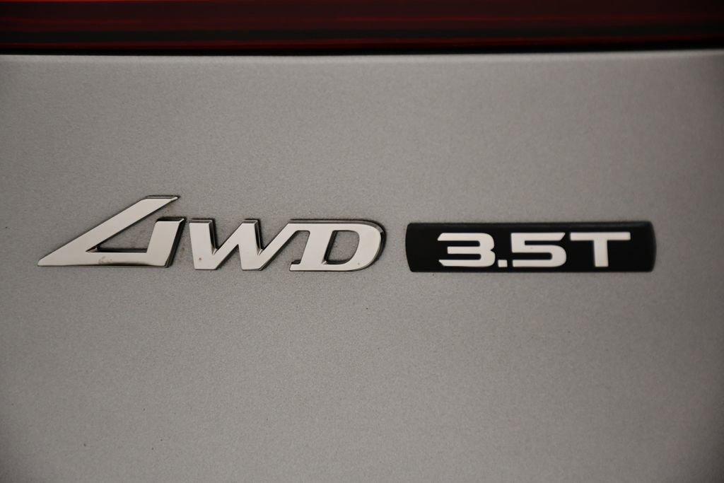 Used 2025 Genesis GV70 3.5T Sport w/ Sport Advanced Package image 10