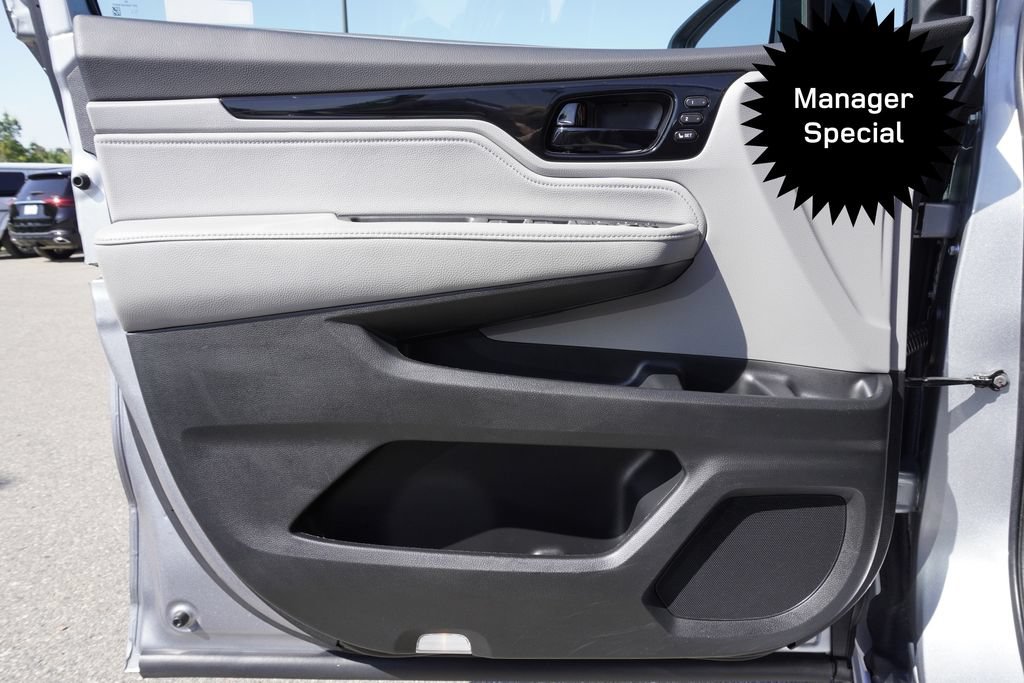 Used 2023 Honda Odyssey Touring image 18