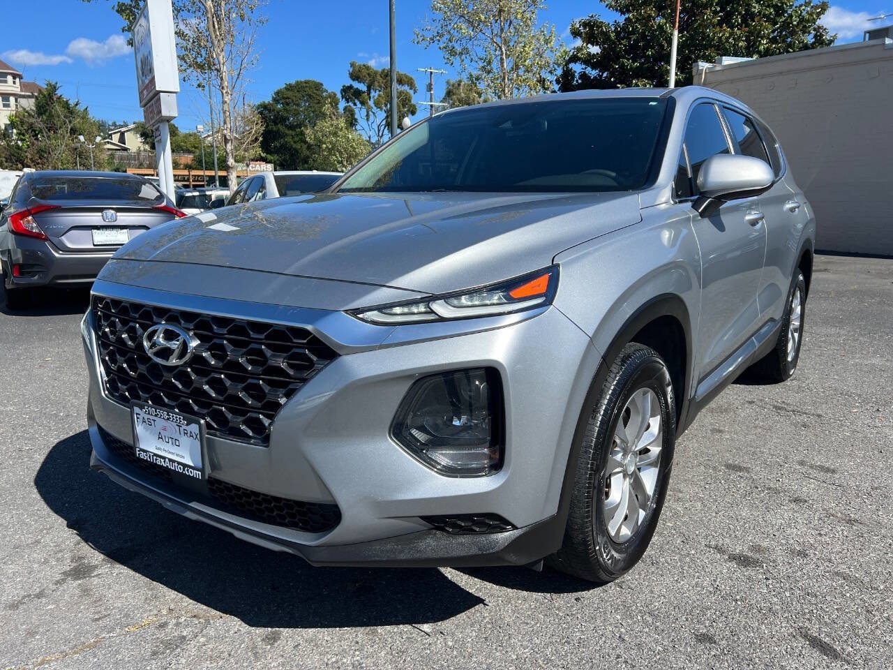 Used 2020 Hyundai Santa Fe SE image 2