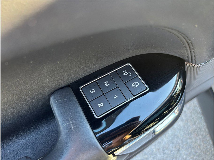 Used 2019 Land Rover Range Rover Sport HSE image 24