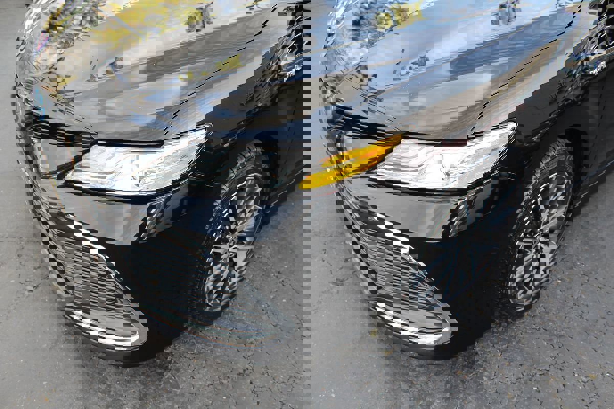 Used 2021 Toyota Camry XLE image 10