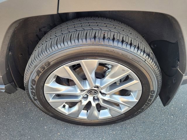 Used 2025 Toyota RAV4 Limited w/ Advanced Technology Package image 27