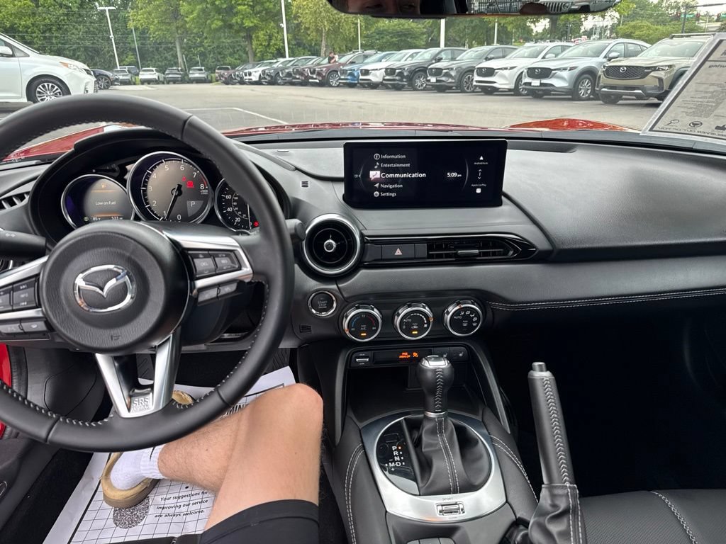 Certified 2025 MAZDA MX-5 Miata RF Grand Touring RWD image 13