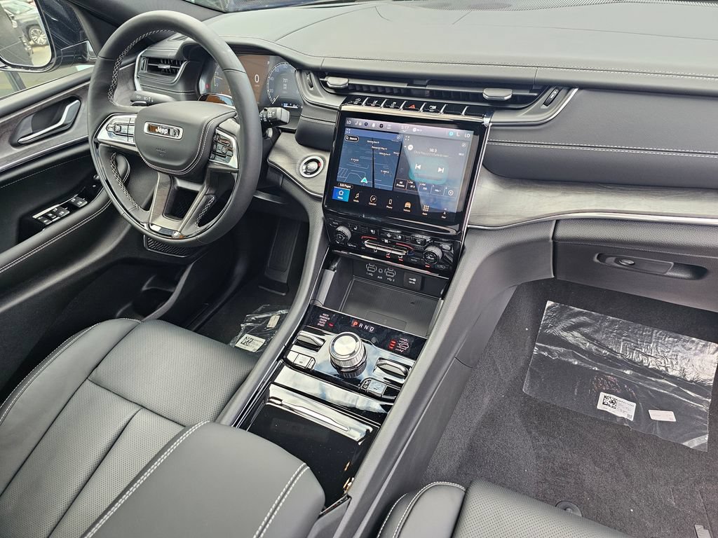 New 2024 Jeep Grand Cherokee L Overland w/ Advanced Protech Group III AWD/4WD image 12