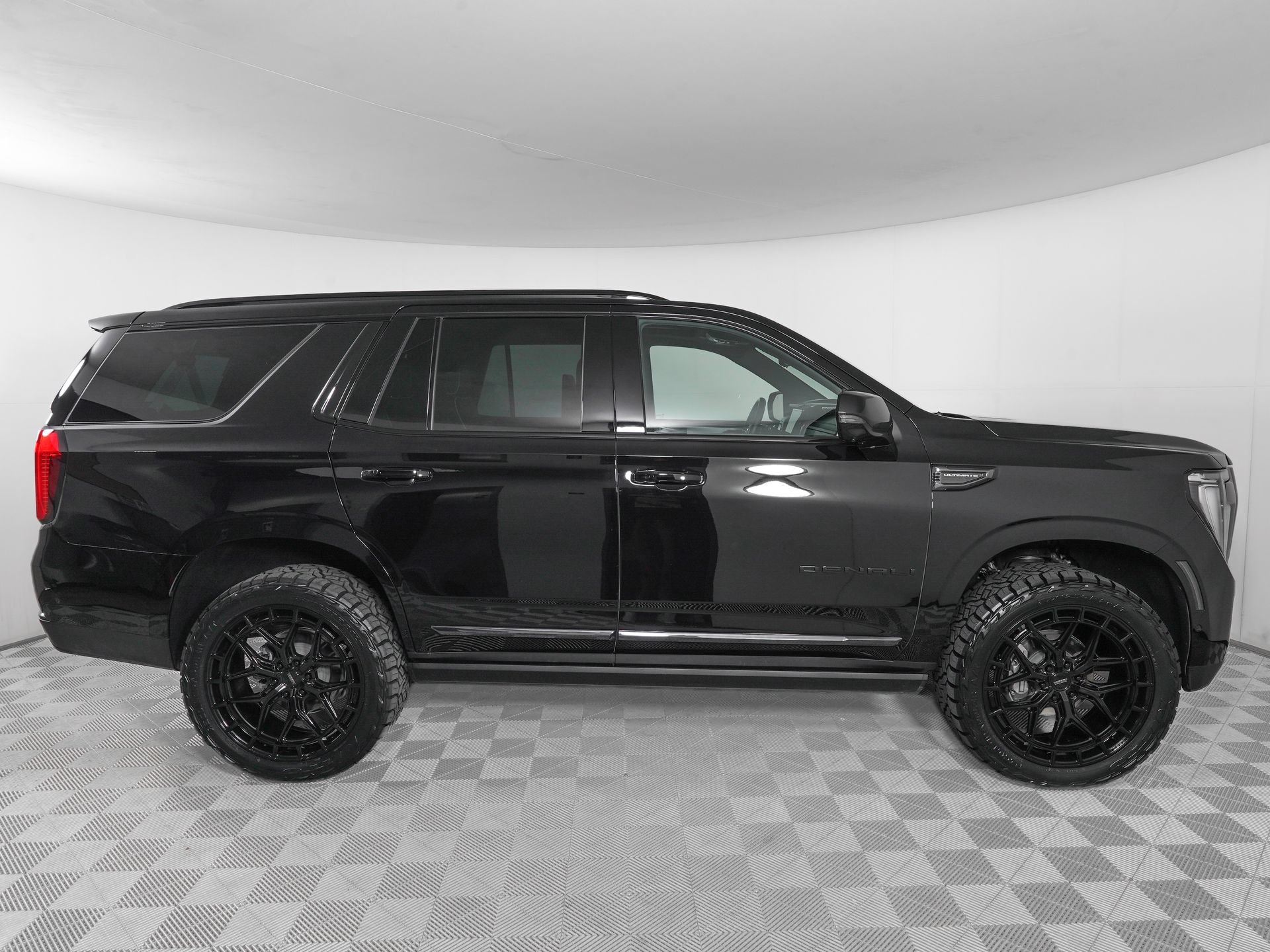Used 2026 GMC Yukon Denali Ultimate AWD/4WD image 5
