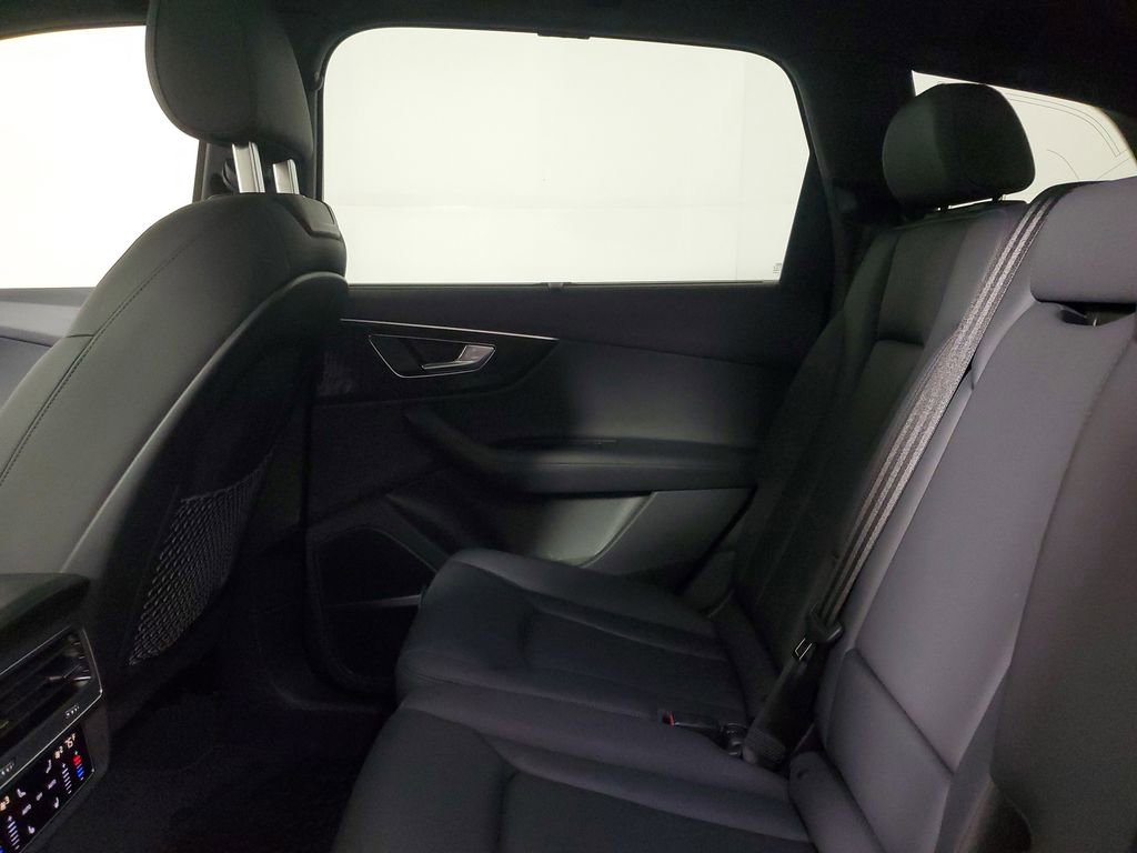 Used 2021 Audi Q7 3.0T Premium Plus image 12