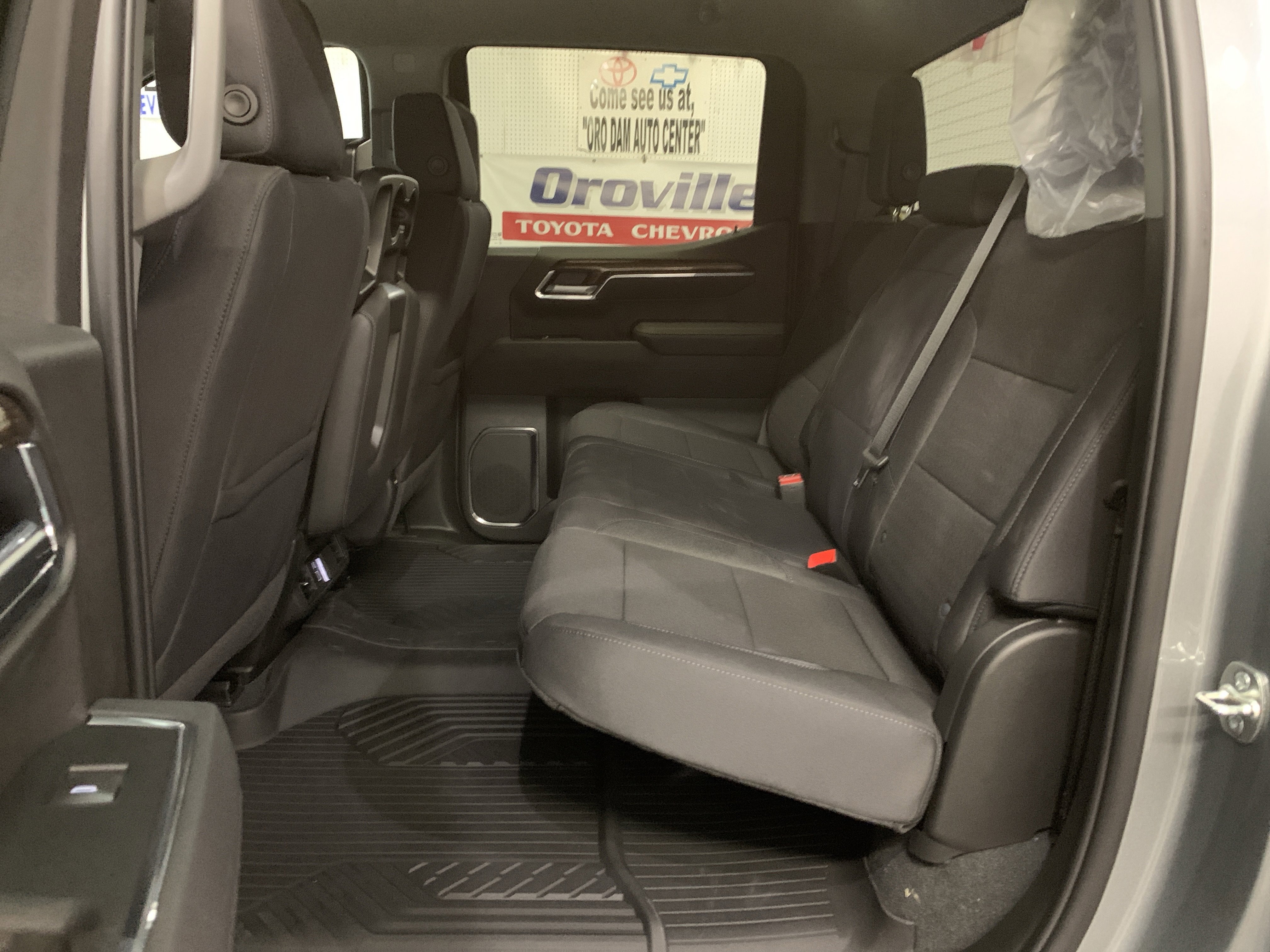 New 2026 Chevrolet Silverado 1500 LT Trail Boss w/ Dark Appearance Package image 11