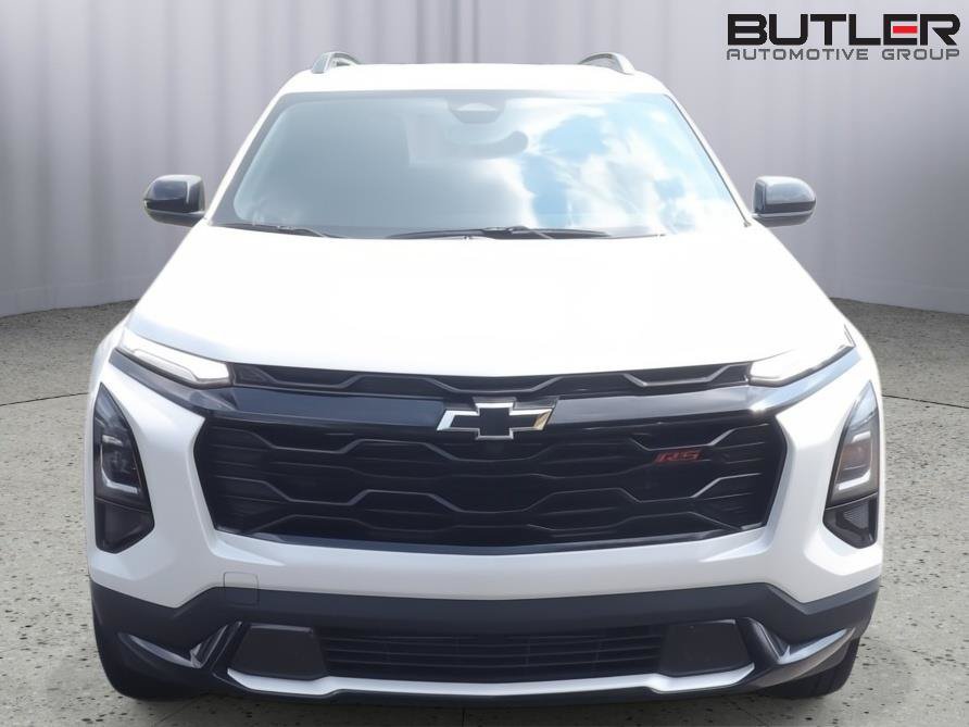 Used 2025 Chevrolet Equinox RS FWD image 2