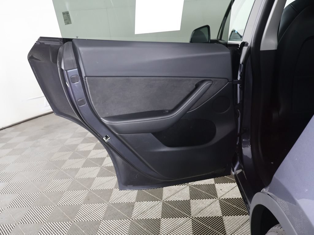 Used 2023 Tesla Model Y Performance AWD/4WD image 25