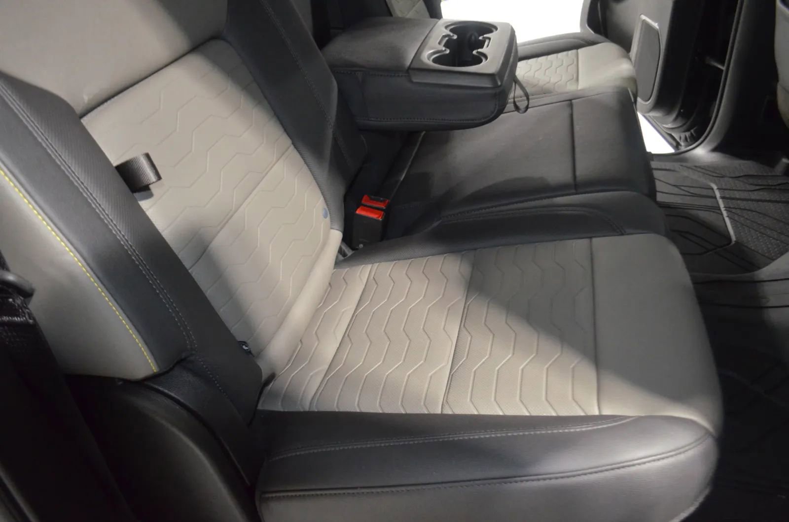 Used 2023 Chevrolet Silverado 1500 ZR2 w/ Technology Package image 32