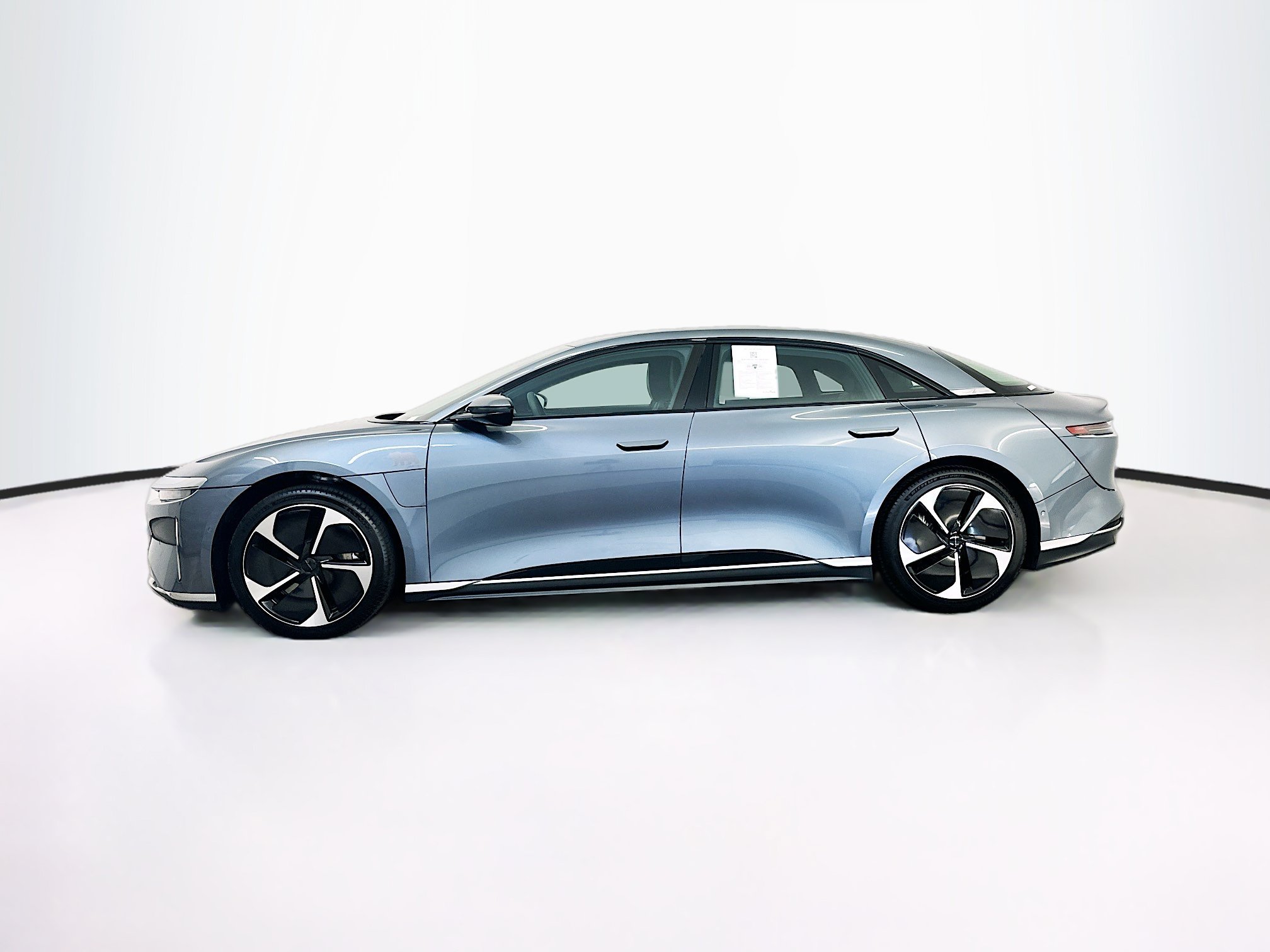 Used 2024 Lucid Air Touring AWD/4WD image 4