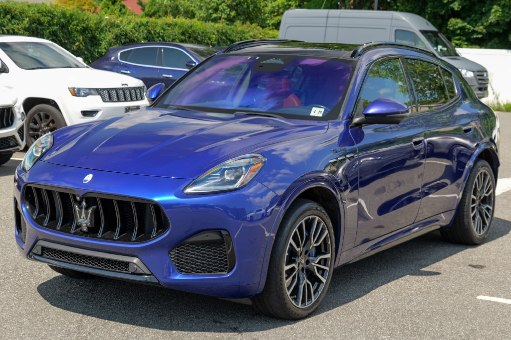 Used 2023 Maserati Grecale Modena AWD/4WD image 3